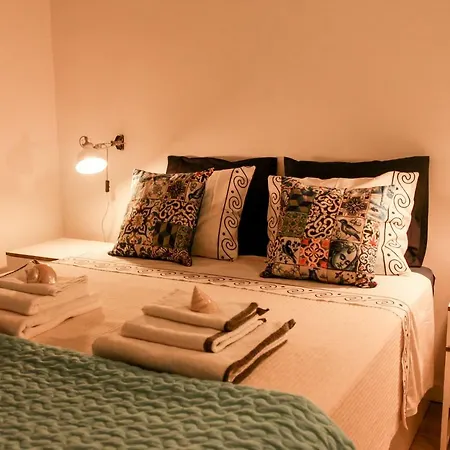 Marquês Near Tejo River * Cruz Quebrada